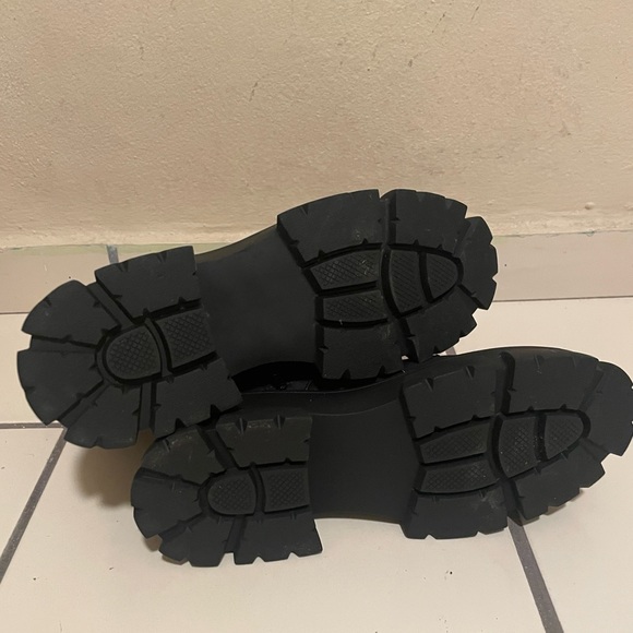 Steve Madden boots - Picture 3 of 4